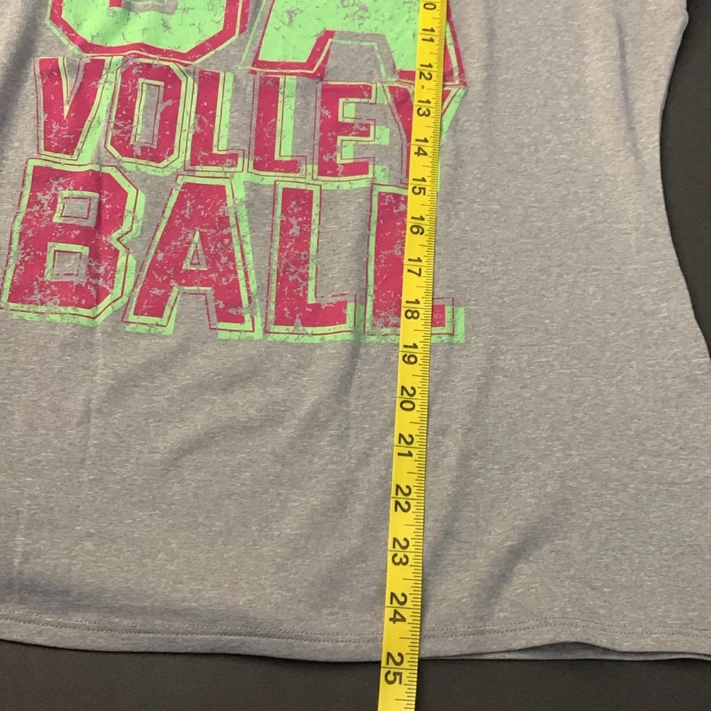 3/$20✨ Under Armour Heat Gear Gray Graphic Short Sleeve Tee - Picture 8 of 8